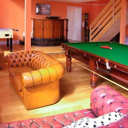 The Methodist Chapel Villa Whiteparish Bagian luar foto